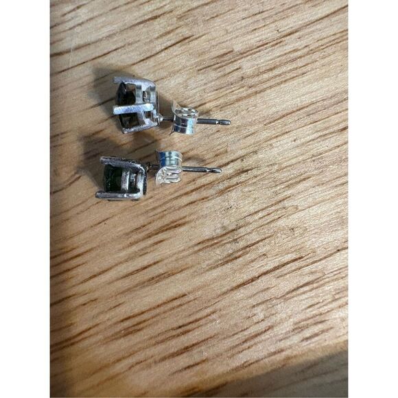 Women’s Bright Green Stud Earrings, NEW, Handmade, Sterling Silver, Helenite - Picture 5 of 5